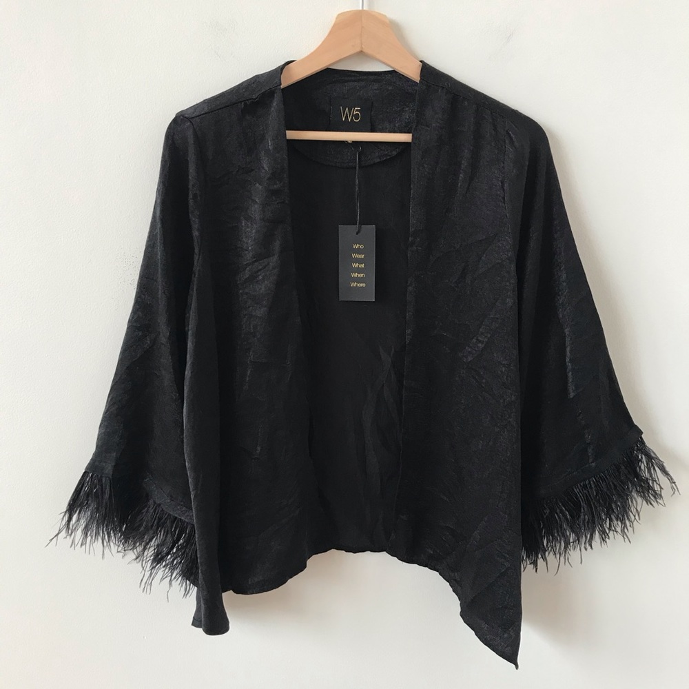 NWT W5 feather trimmed short kimono top